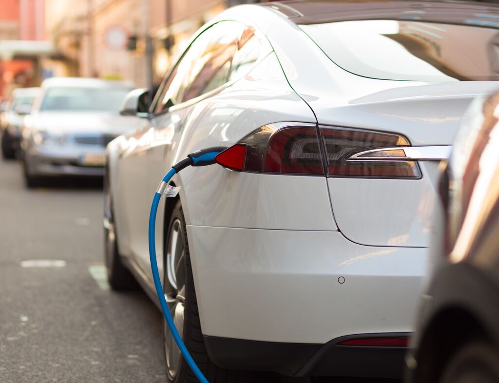 Electric Vehicle Charging For Drivers LeasePlan Insights